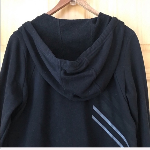 Under Armour Loose Fit Performance Hoodie Size medium - Picture 7 of 9